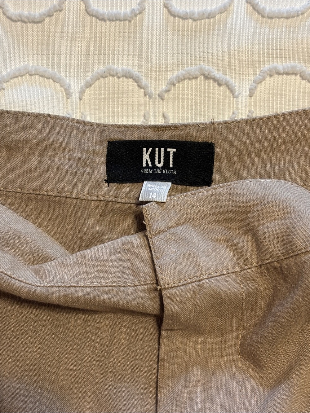 Kut from the Kloth Topaz High Rise Wide Leg Cropped Pants Khaki Size 14 Like New - Picture 4 of 8